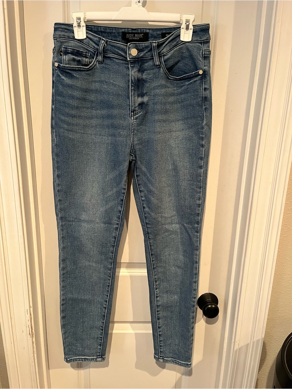 Judy Blue Women’s Medium Wash Mid-Rise Relaxed Stretch Jeans Size 9